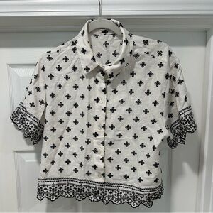 Abercrombie & Fitch White and Black Embroidered Button Down Shirt